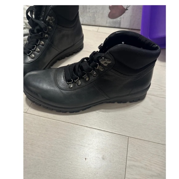 Men’s Prada boots - Picture 2 of 3